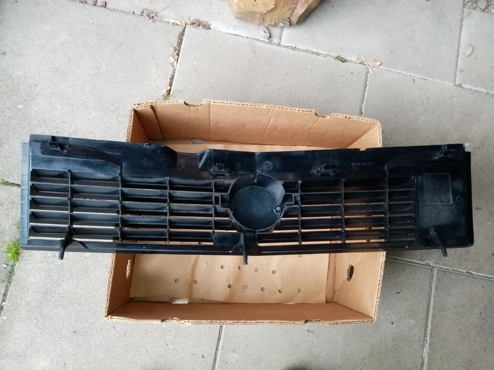 Opel Rekord E-1 Original Bosch H4 Hauptscheinwerfer Kühlergrill Emblem Oldtimer - Bild 3 von 4