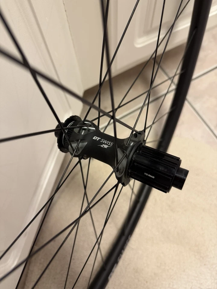 Rueda trasera DT Swiss Cr1400 Spline 24 mm HG XDR Foto 3 de 4