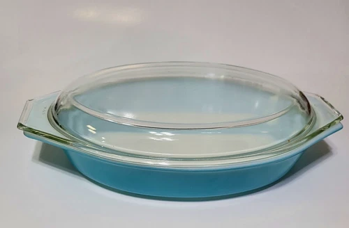 Vintage Pyrex Oval 1 1/2 qt Casserole Dish Marked “4” Turquoise Blue w/Lid WOW!