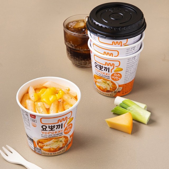 YOPOKKI CUP Cheese Tteokbokki Authentic Made in Korea 120gx6 Instant Redy to eat