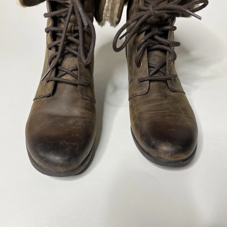 Botas con cordones UGG Zea impermeables de cuero marrón de oveja con tacón de cuña TALLA 11 Foto 4 de 4