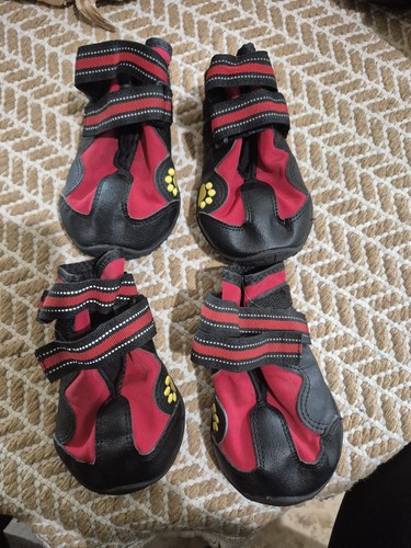  PETS 4 Piece Dog Boots Paw Pet Protectors Shoes (Size 7)Blk& Red