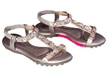 NEW Cute Golf Sandals, Womens Size 8, Sweet Sandals, Twinkle Toes White Rose