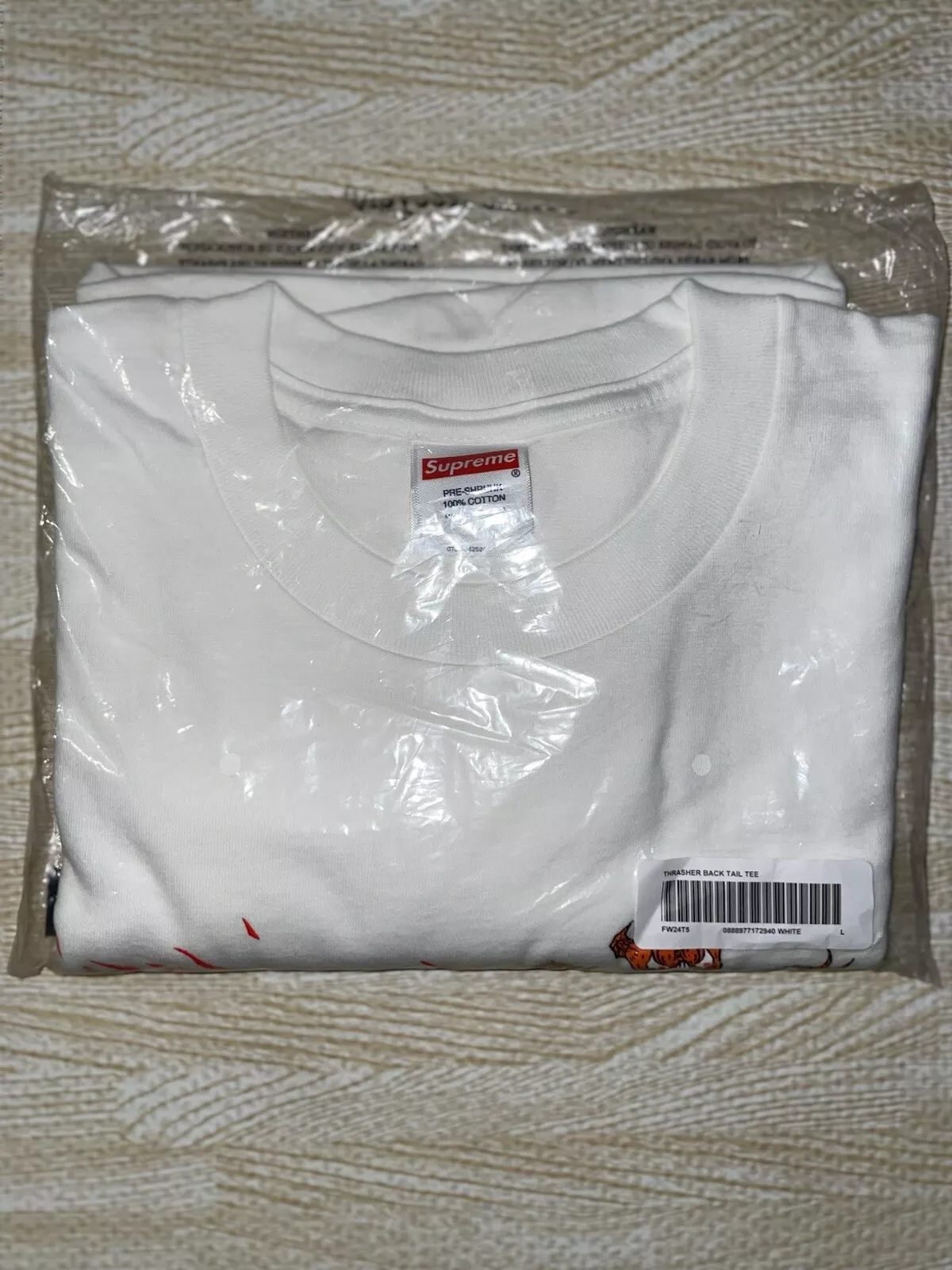 T shirt Supreme Thrasher Back Tail taille L blanc FW24 Supreme New York