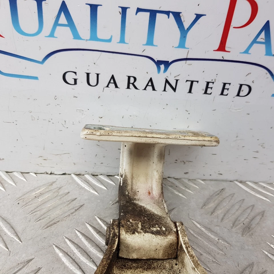 IVECO DAILY MK6 2016 bisagra de puerta lado del pasajero delantero izquierdo Foto 4 de 4