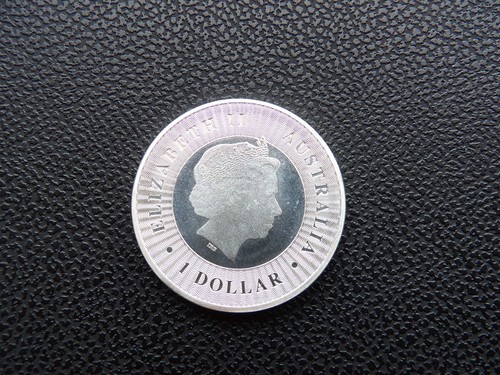 Australia 1 Dollar Australian Kangaroo 2016 1 Oz silver coin - Picture 3 of 3