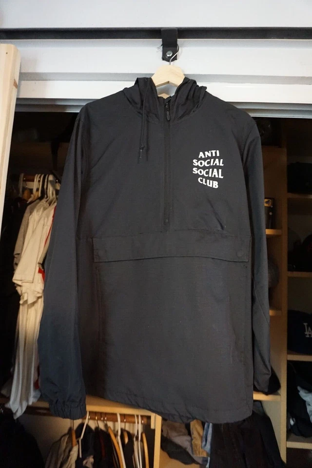 Chaqueta Cortavientos Anti Social Social Club Mediana Negra/Blanca 100% AUTÉNTICA Foto 2 de 4