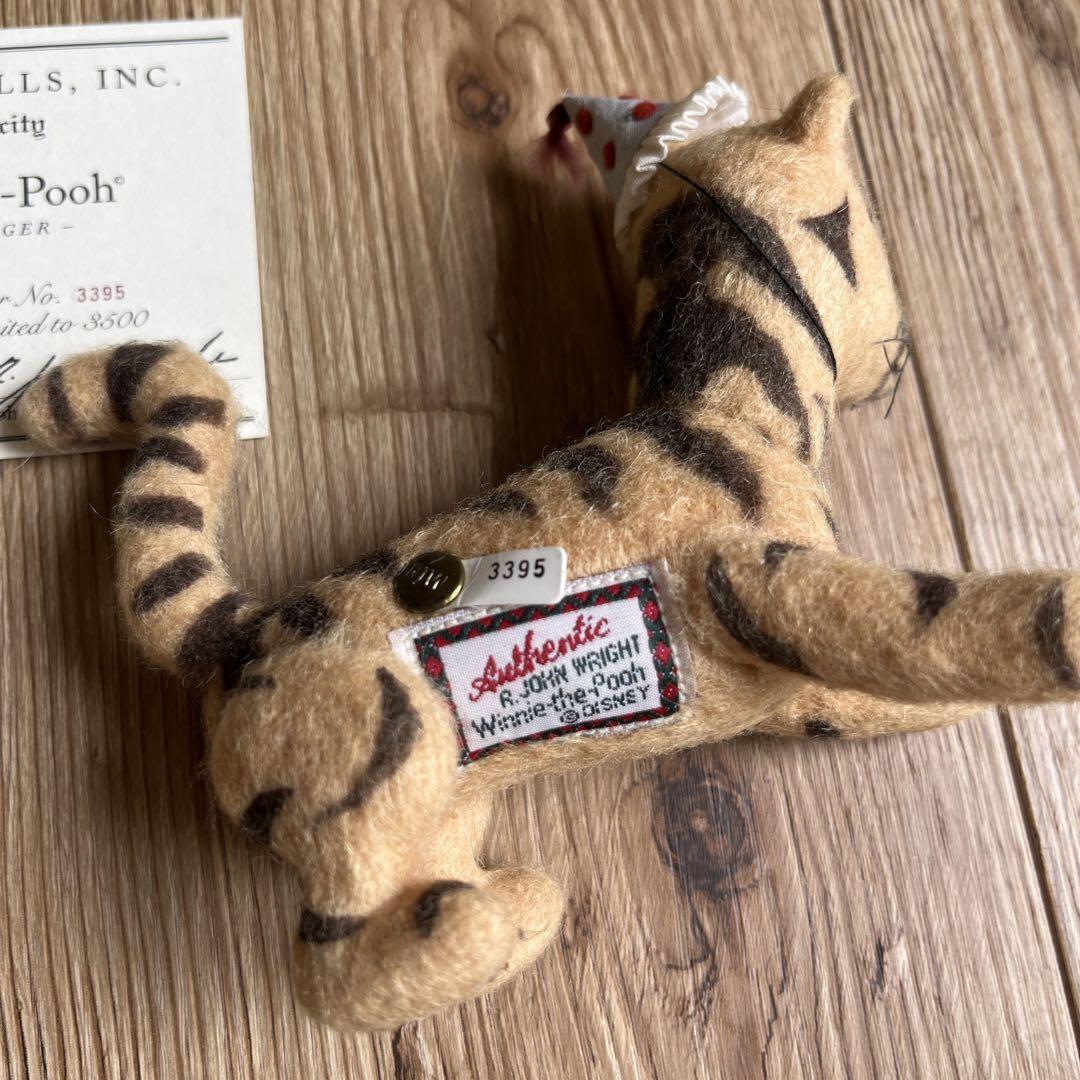 R JOHN WRIGHT'S “Tigger” Limited to 3500 pieces Vintage No