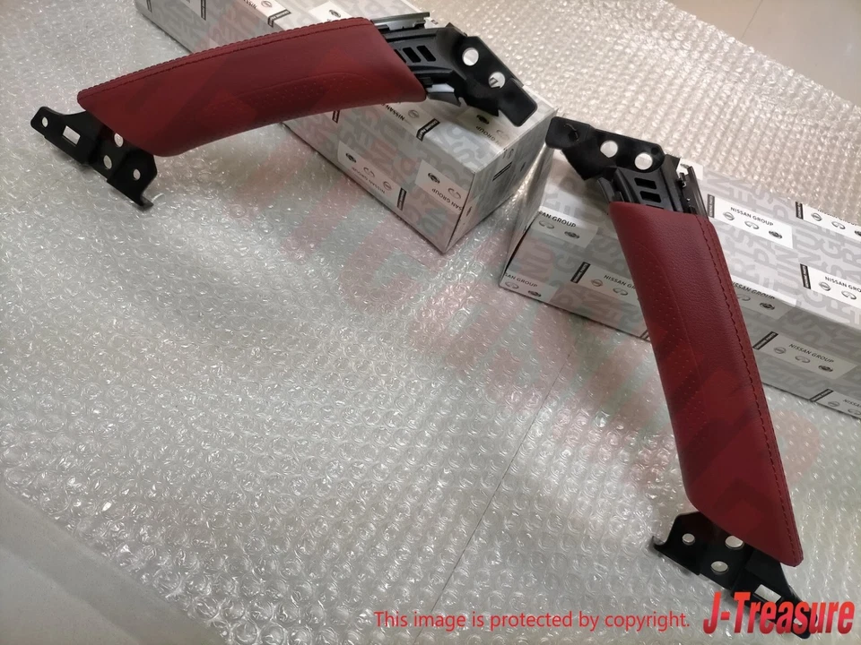Juego de manija de puerta derecha y derecha de cuero rojo genuino edición negra Nissan R35 GT-R Foto 3 de 4