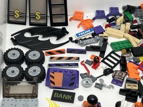 LEGO 6864 Batmobile Two-Face Chase DC Super Heroes INCOMPLETE READ!!!