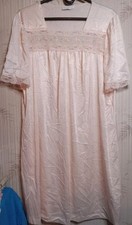 Vintage 70'S Womens XL Nightgown Peach Vassarette Nylon Embroid Elegant Roses