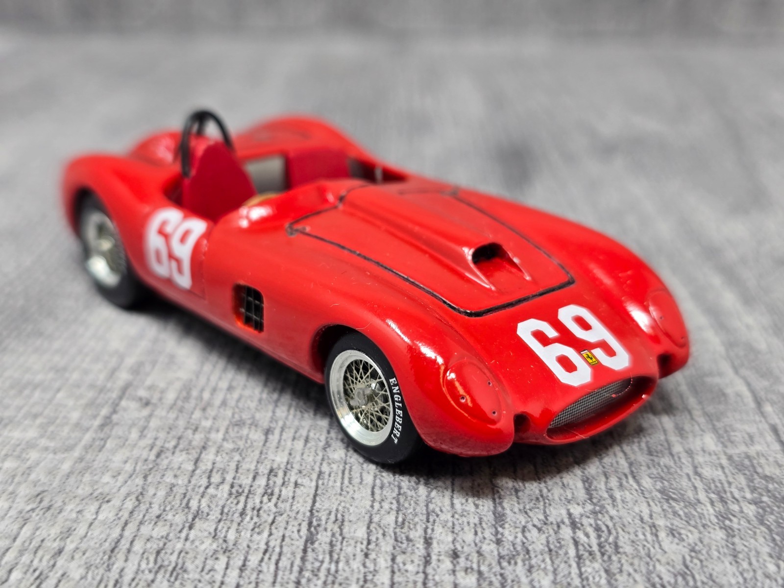Vintage Ferrari Built Model 1:43 F1 69 Red Metal Saucony thumbnail 2