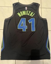 Nike Dirk Nowitzki Trikot signiert / Autogramm
