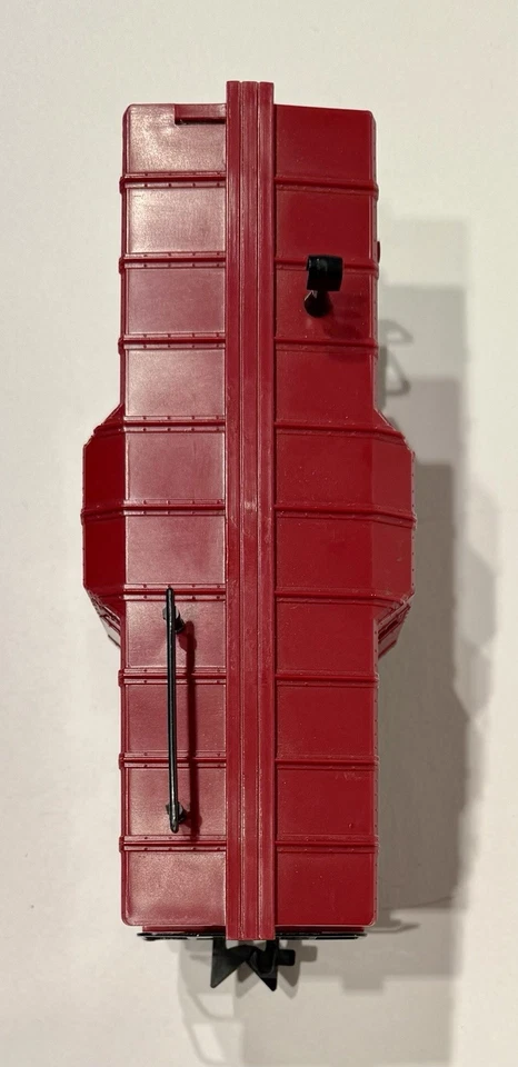 Marx 2225 Santa Fe Bay Window Tuscan Plastic Caboose - 8 Wheel - Image 3 of 4