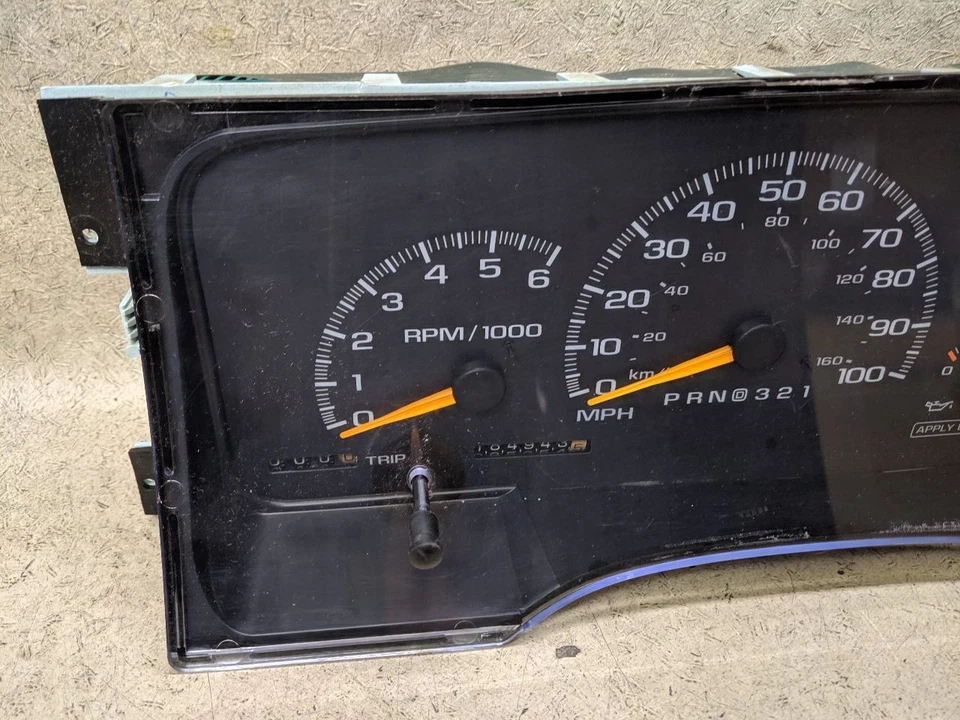 Cuadro de instrumentos velocímetro 16221455 compatible con 95-00 Chevrolet Tahoe o48-203513 Foto 2 de 4