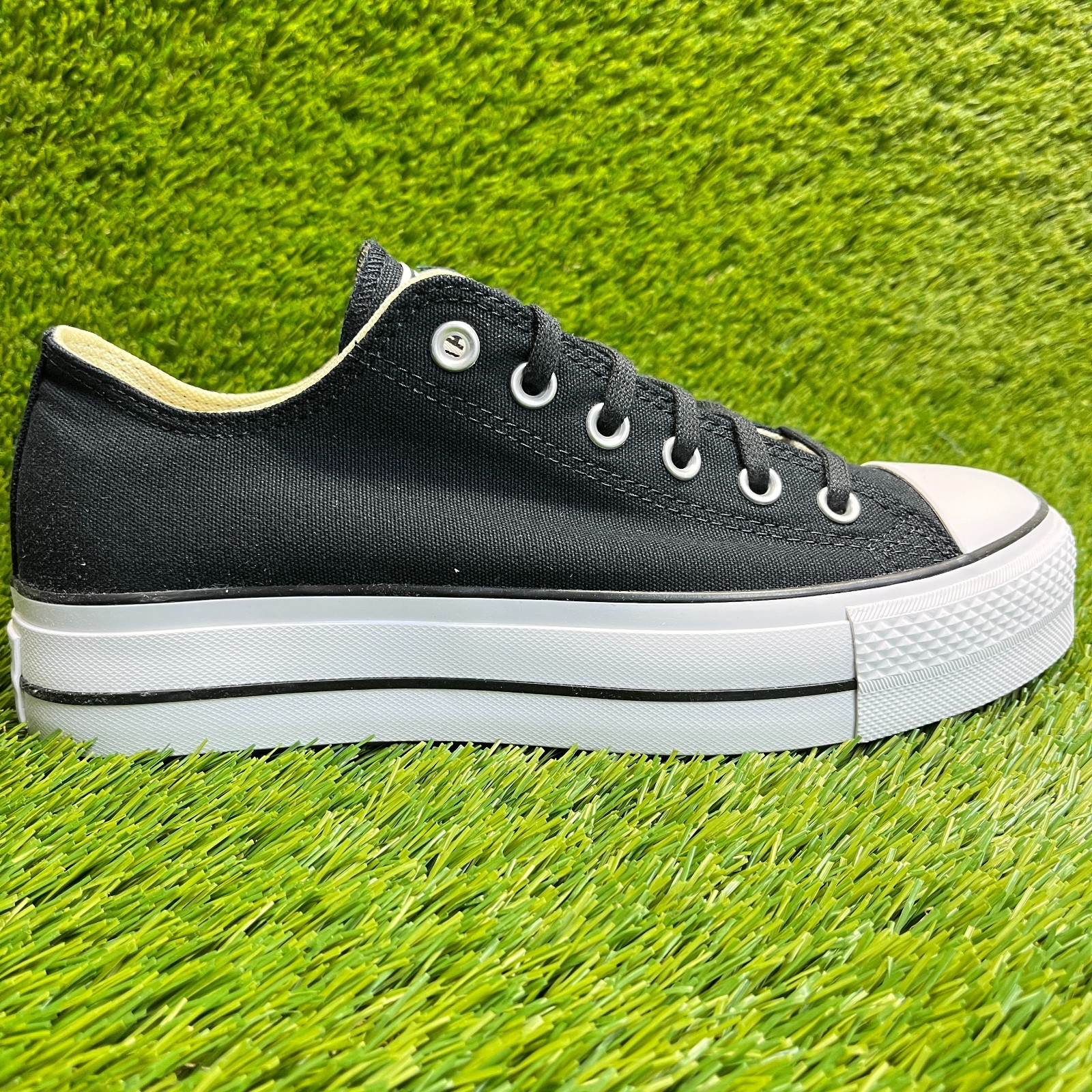 Converse Chuck Taylor All Star Low Womens Size 9.5 Black Athletic Shoes Sneakers