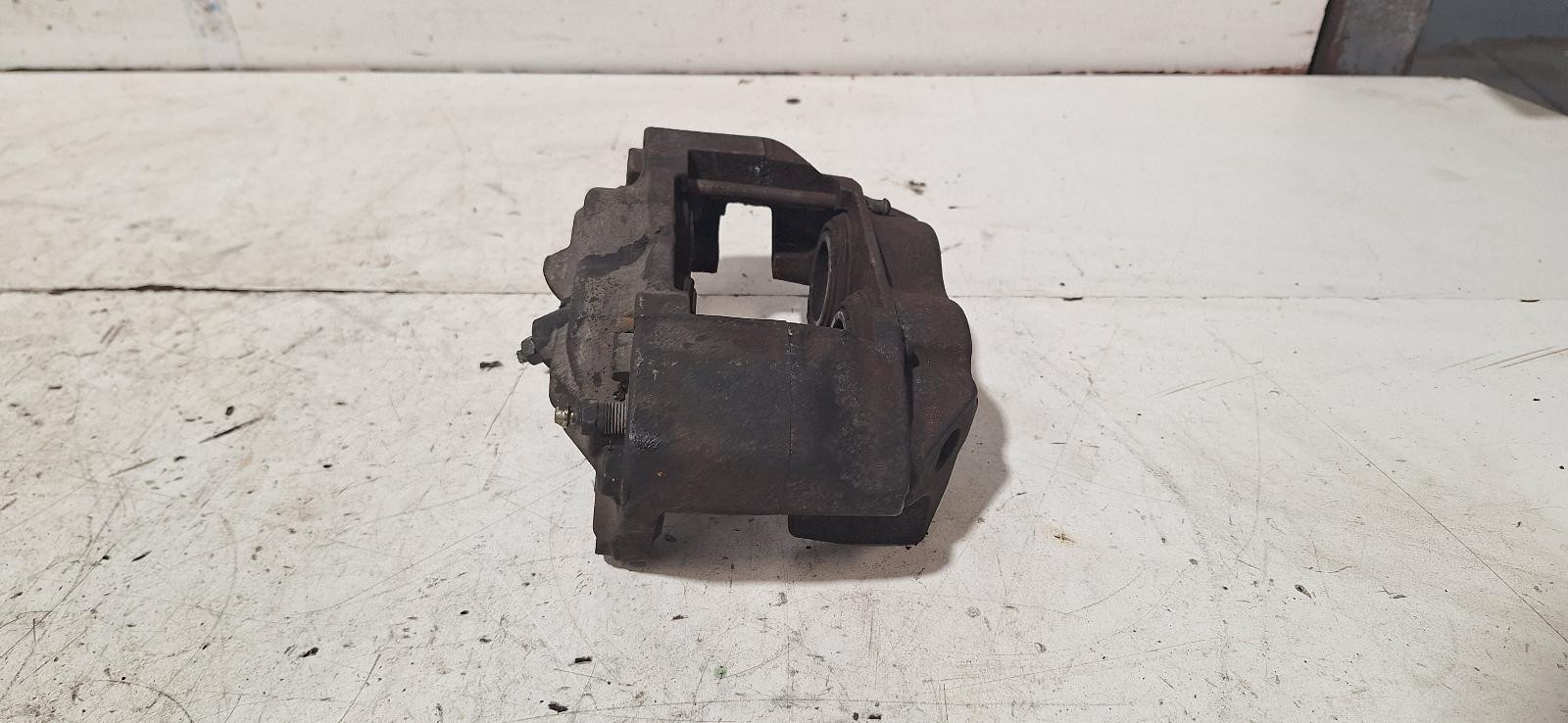 Toyota Prado Right Front Caliper VZJ95 07/1996-01/2003 - thumbnail 3