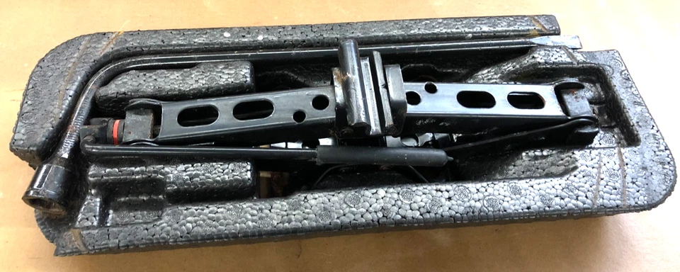 Pontiac Grand AM GT 2003 llave de gato de repuesto 1999-2005 Alero Malibu Foto 2 de 2