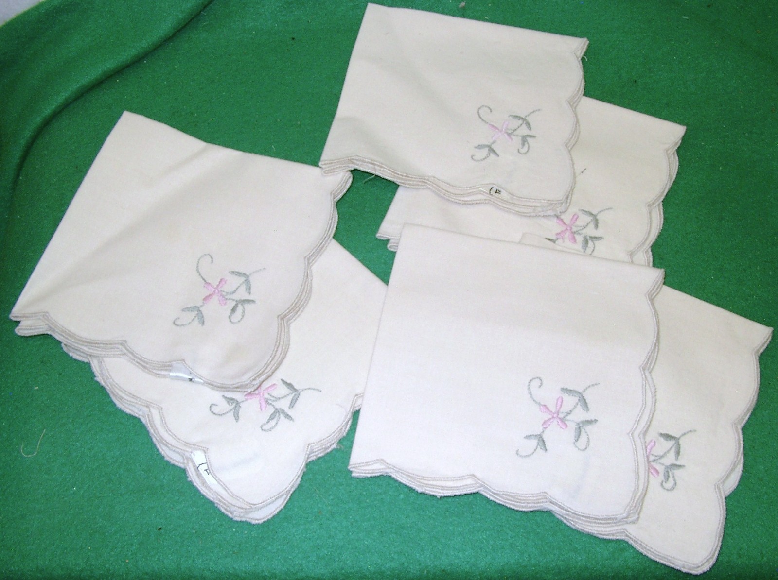 Lot of 6 Vintage Cocktail Napkins Tiny Embroidery Designs ECRU scalloped  edges | eBay
