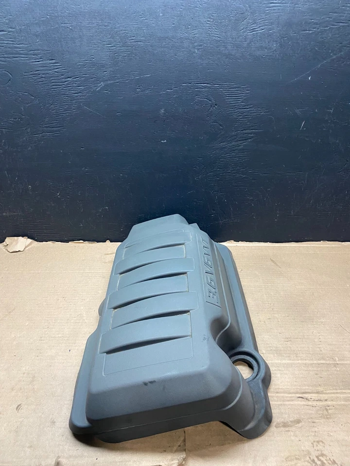 GMC Acadia 2007 a 2008 3,6 L VVT cubierta de motor protector E3692 DG1 OEM Foto 3 de 4