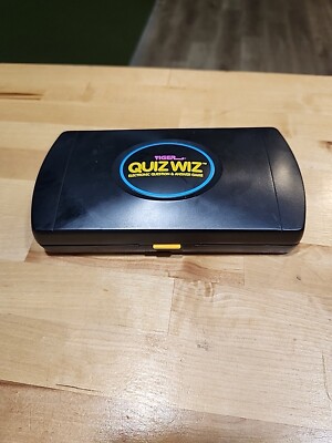 Quiz Wiz Tiger Electronics 1993 Electronic Handheld Question & Answer Game ¿