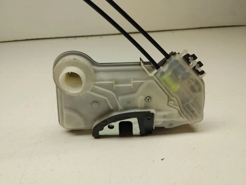BMW X5 LH 2003 actuador de bloqueo de puerta delantera Foto 2 de 4