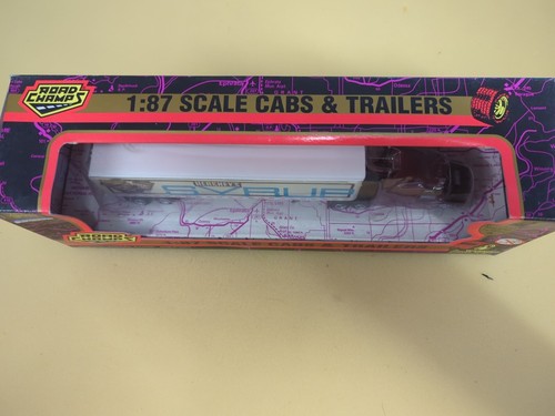 Road Champs 1/87 Cabs and Trailers Hersheys Syrup 1996 Truck - Picture 5 of 5