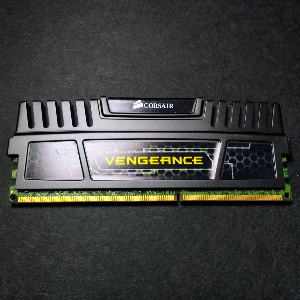 16GB (4x4GB) PC3-12800 DDR3-1600MHz Non-ECC Corsair CMZ8GX3M2A1600C9 Free Ship! - Image 2 of 4