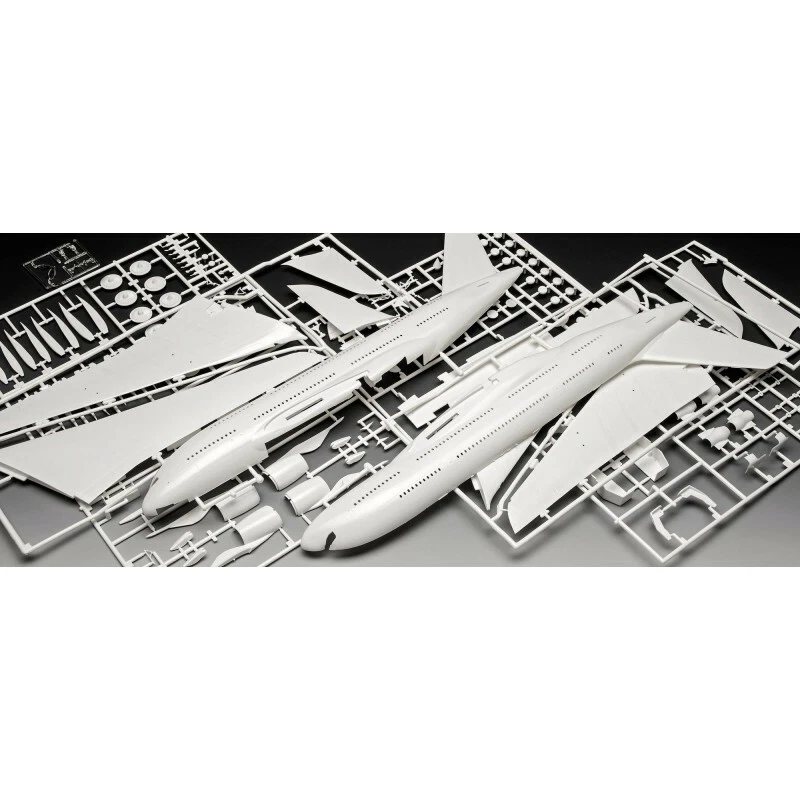 Airbus A380-800 Lufthansa 1:144 Aeromodello in kit Revell 03872 - Immagine 4 di 4