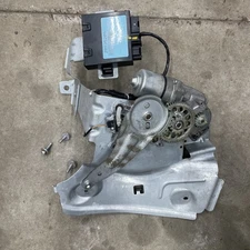 09-17 GM SUV Enclave  Rear Back Power Liftgate Trunk Hatch  Motor Assembly