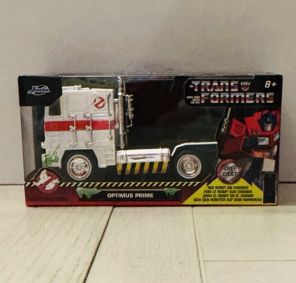 Jada 1:32 Hollywood Rides Transformers Optimus Prime, Ecto-1, Jazz Porsche 935 - Image 3 of 4