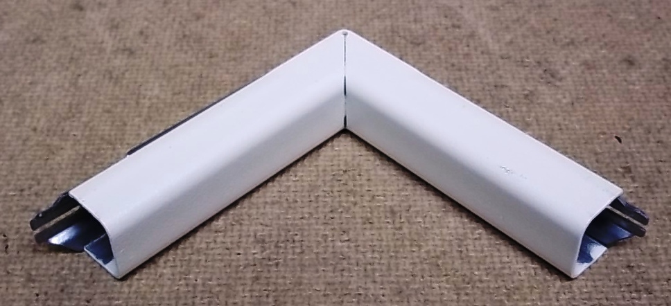 Wiremold V717 Internal Elbow Ivory