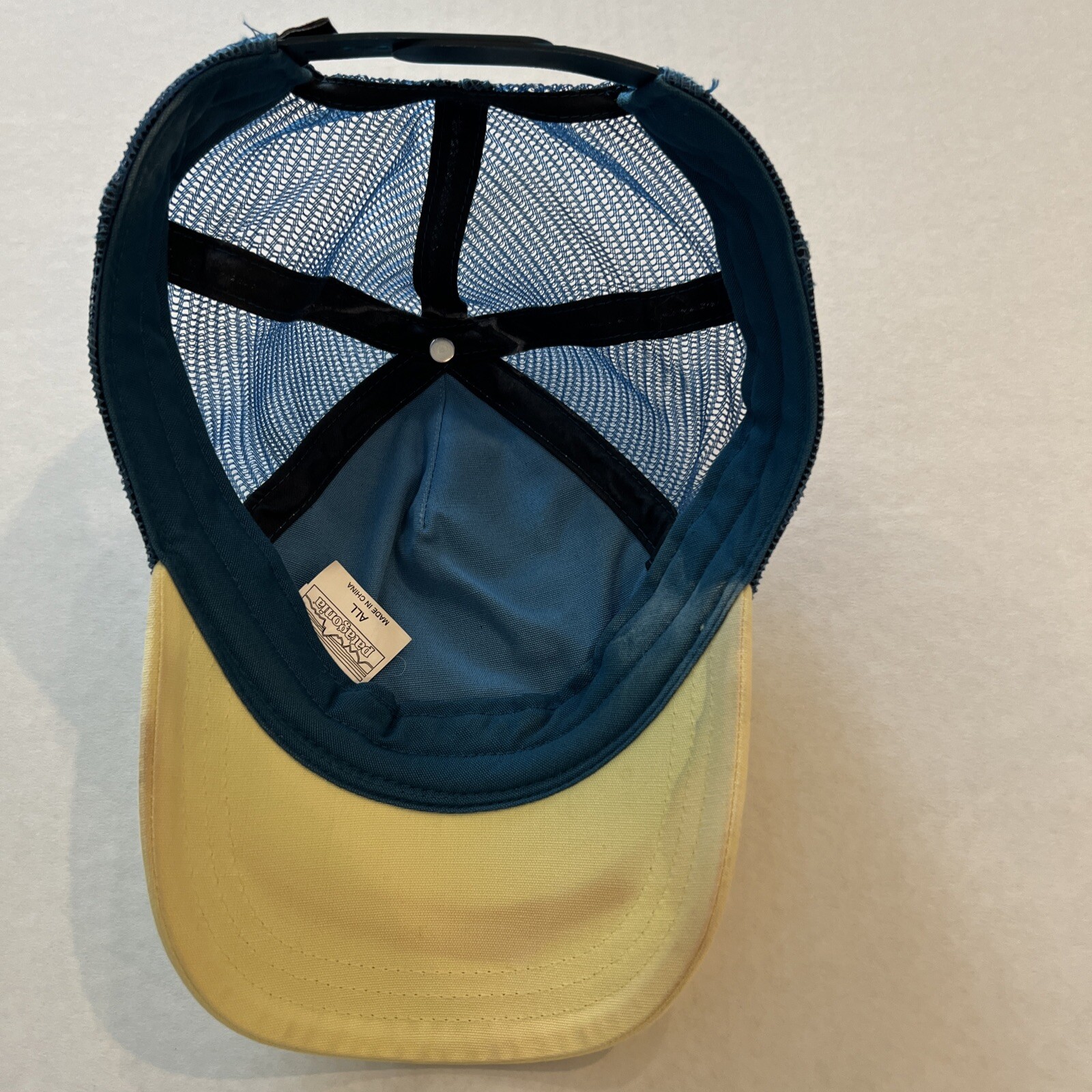 PATAGONIA Trucker Hat Mesh Snap Back Baseball Cap 1973 Women's Yellow Blue thumbnail 4