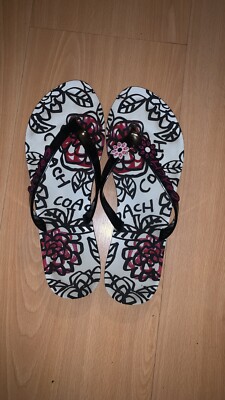 Coach  Flip Flop  Size 8. 0000000505