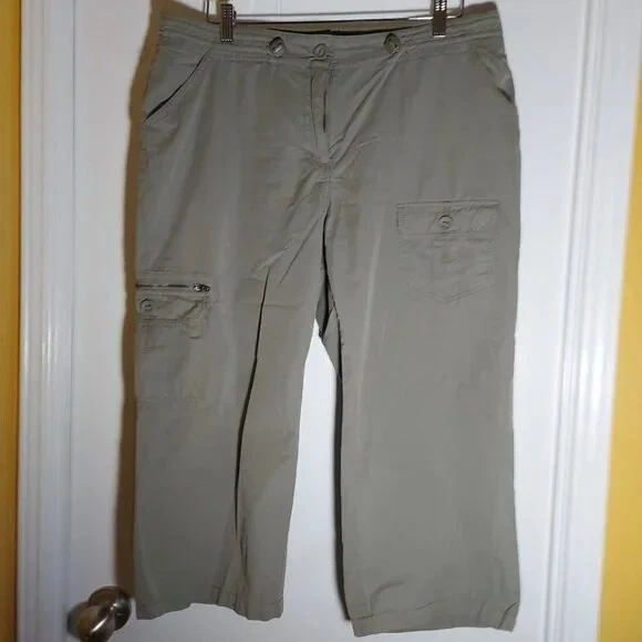 Best capris shop for petites