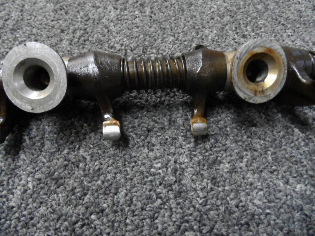 Rolls Royce Silver Spirit Spur Dawn Right Side Rocker Shafts  1981 - 1991