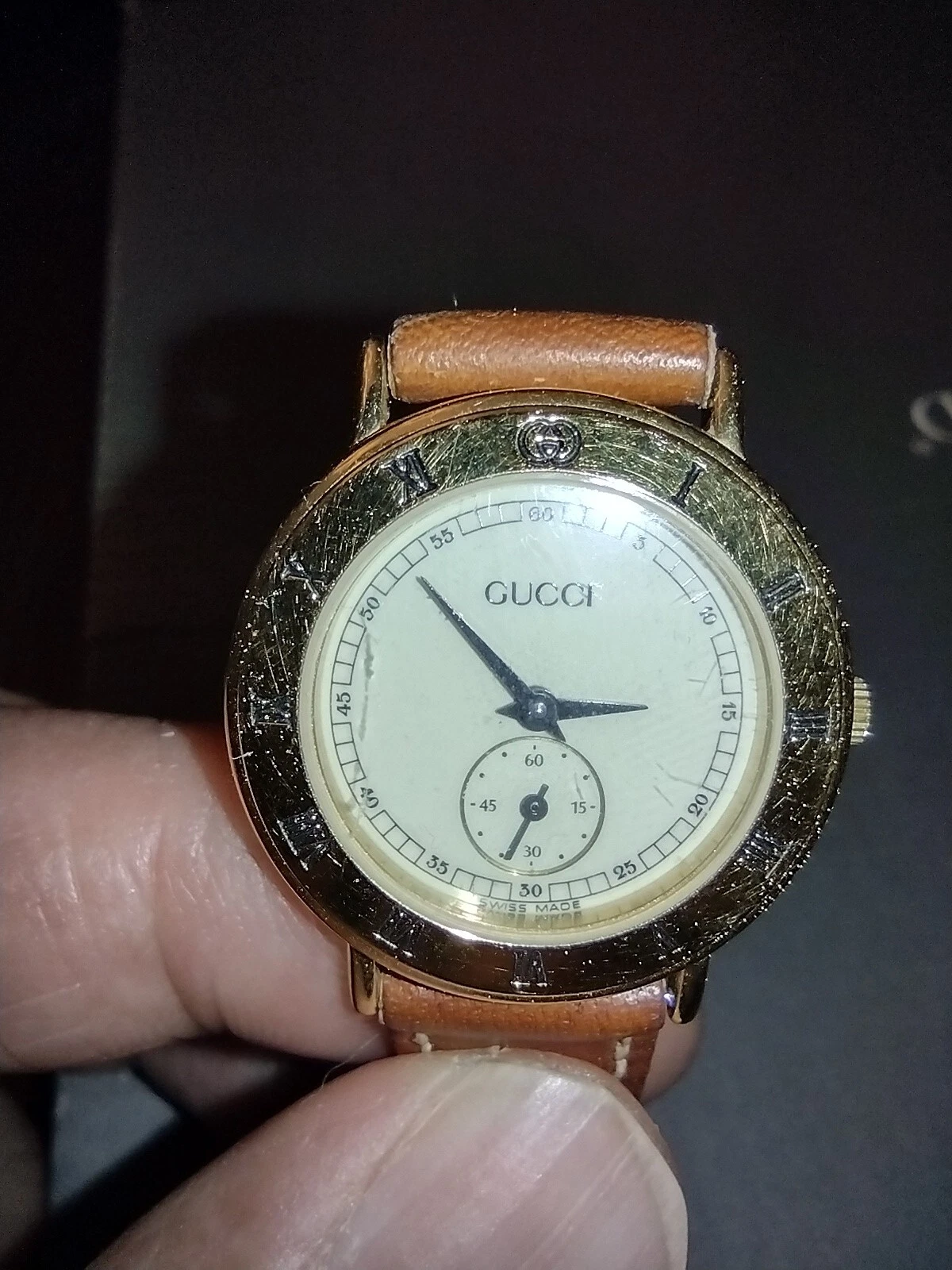 Petite seconde montre Gucci quartz analogique 3 mains ceinture cuir cadran blanc logo marron