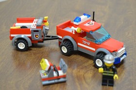 Lego City Fire Off-Road Fire Rescue (7942) Complete w/ Minifigure