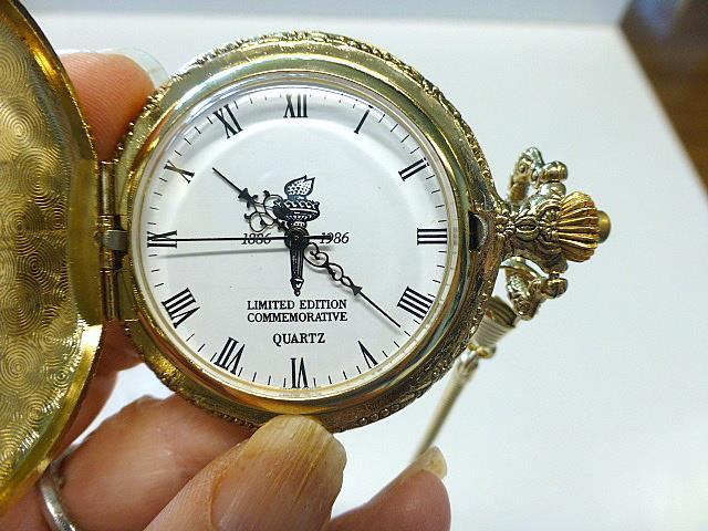 1986 Statue of Liberty Pocket Watch & Chain American  display picture 1