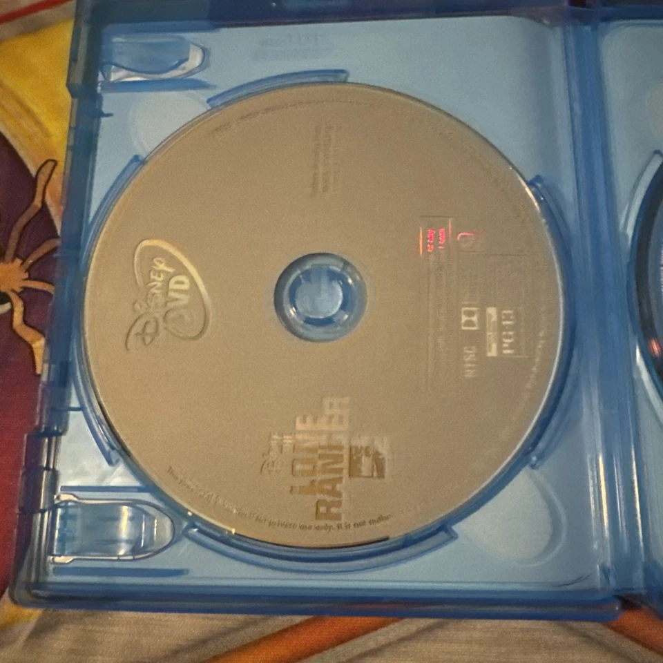 The Lone Ranger (Blu-ray, DVD 2013) com capa - Imagem 2 de 4