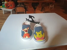 Disney Baby Winnie The Pooh And Tigger Kids Size 6 Tennis Shoes