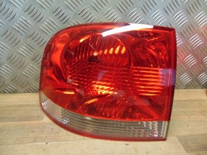 VW Touareg 7L Rücklicht Rückleuchte hinten links außen 7L6945095K