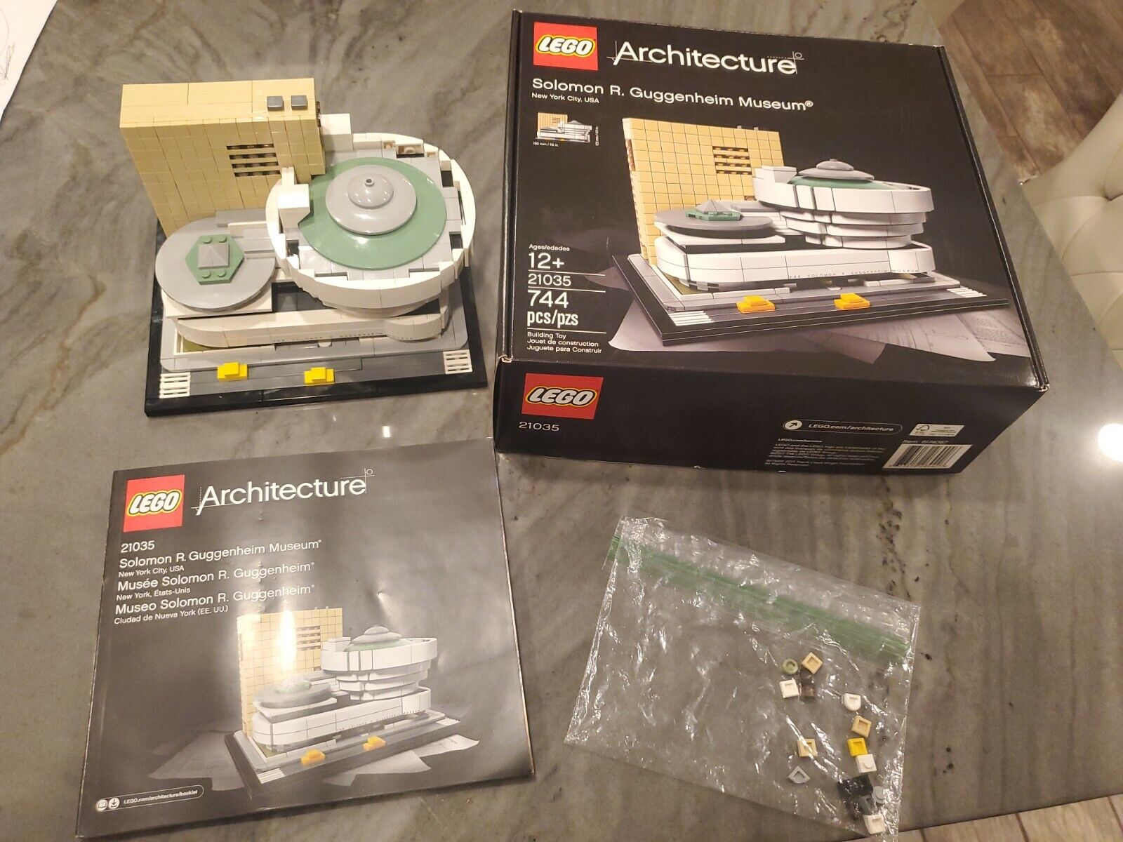 Lego Architecture 21035 Solomon R. Guggenheim Museum Used Complete