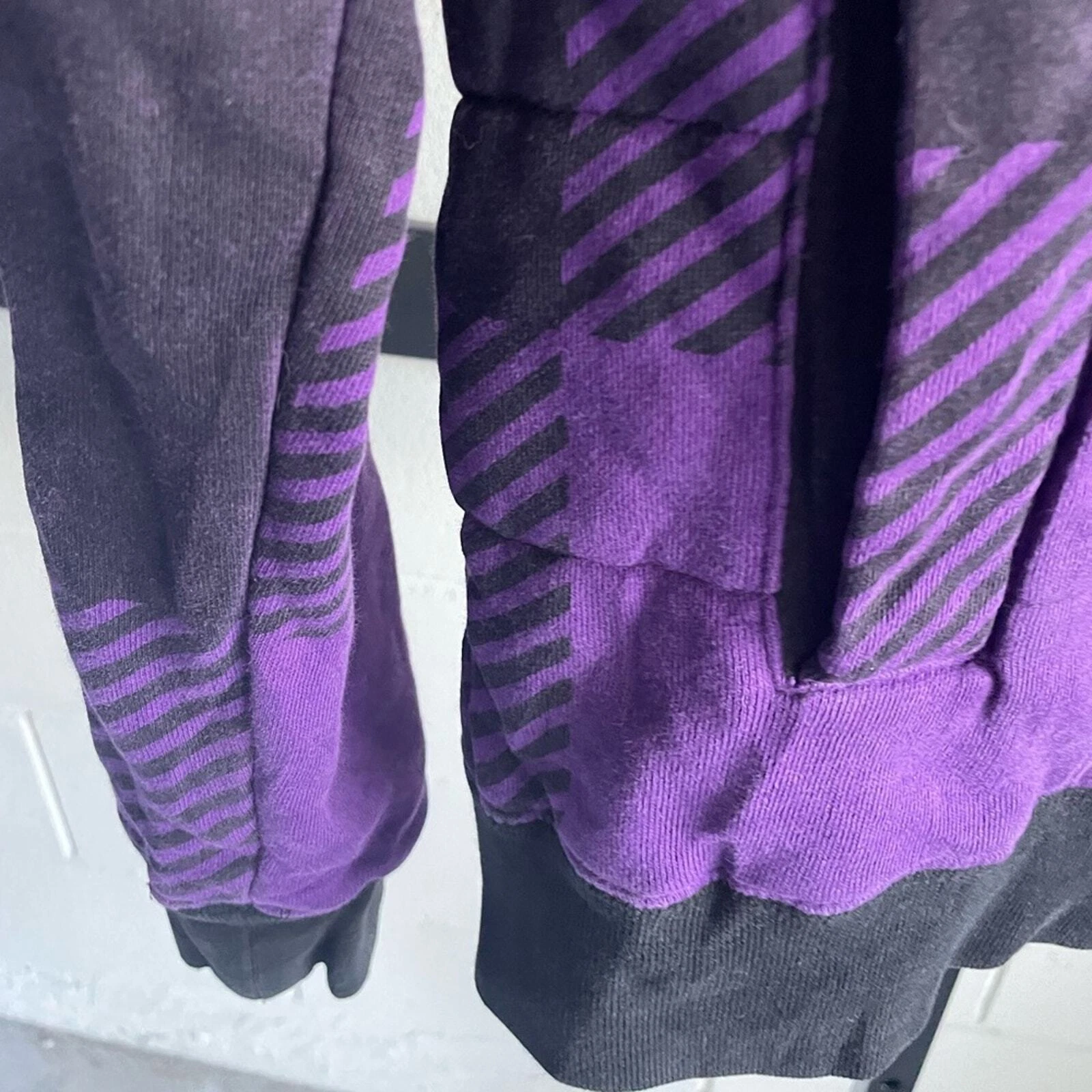 VETEMENTS Felpa con cappuccio attiva cerniera intera