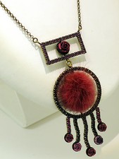 Rosa Templin  Kette mit Anhänger Rote Rosen roter Puschel