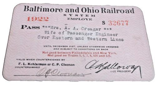 1922 B&O  BALTIMORE & OHIO EMPLOYEE PASS #32677