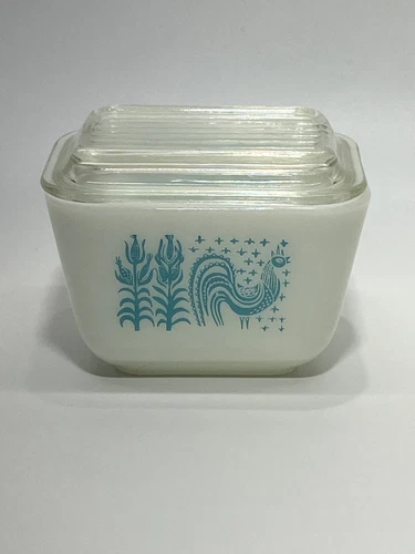 Pyrex Aqua Butterprint 502 Fridgie Refrigerator Dish White Turquoise Glass VNTG