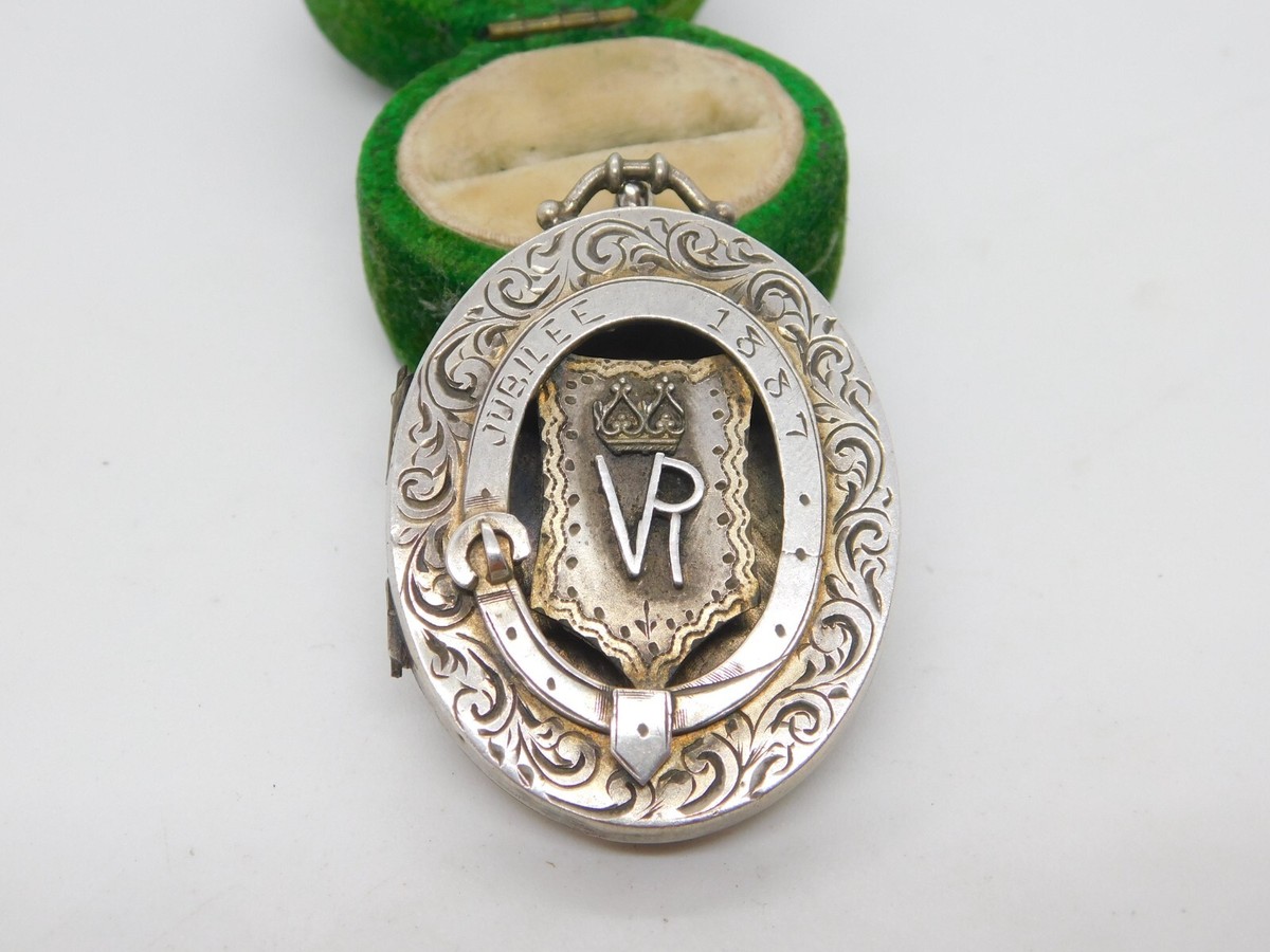 Queen Victoria Sterling Silver Jubilee Locket Pendant Antique 1886  Birmingham