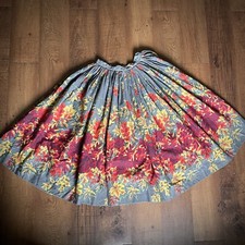 Vintage 1950s Border Novelty Print Autumn Leaves Nature Full Skirt Red Orange