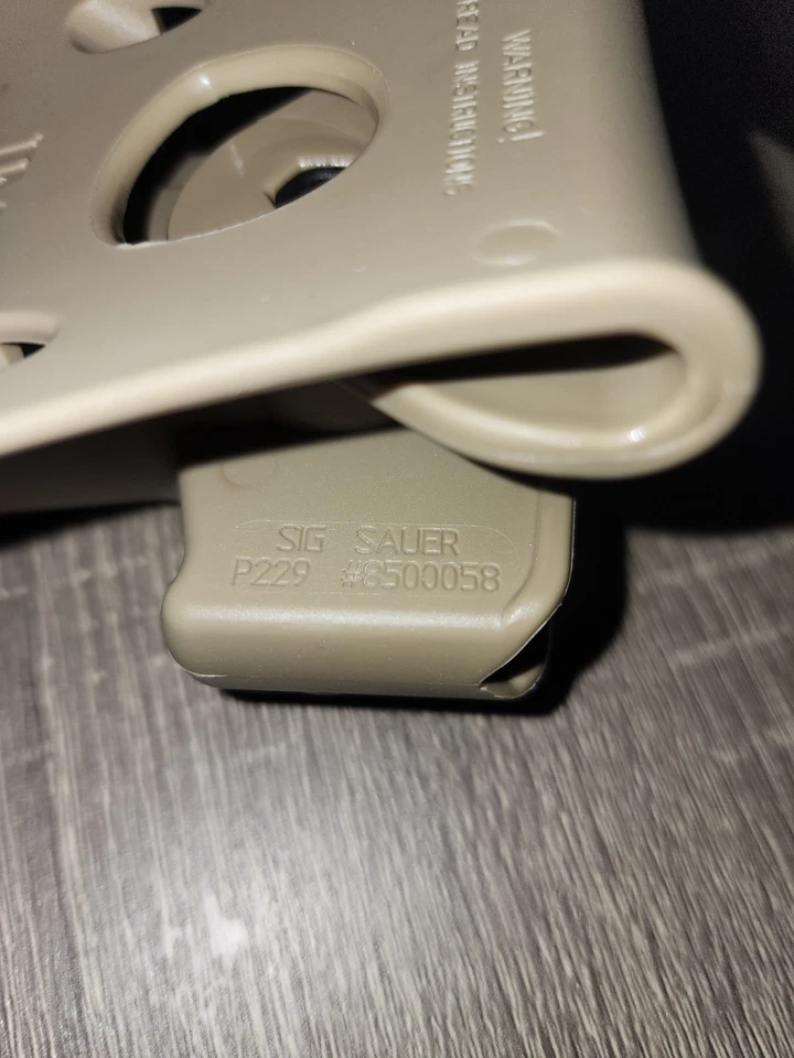 Funda de paleta IMI Defense Polymer OWB para SIG P229 color tostado derecha Foto 3 de 3